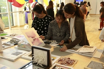 【本科教学审核评估】中法学院举行教学作品展览开幕式