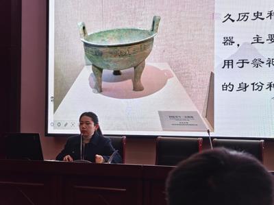 (图文)校馆合作谱新篇 文创设计启新程--当涂县博物馆赴我校艺术设计学院开展文化交流活动